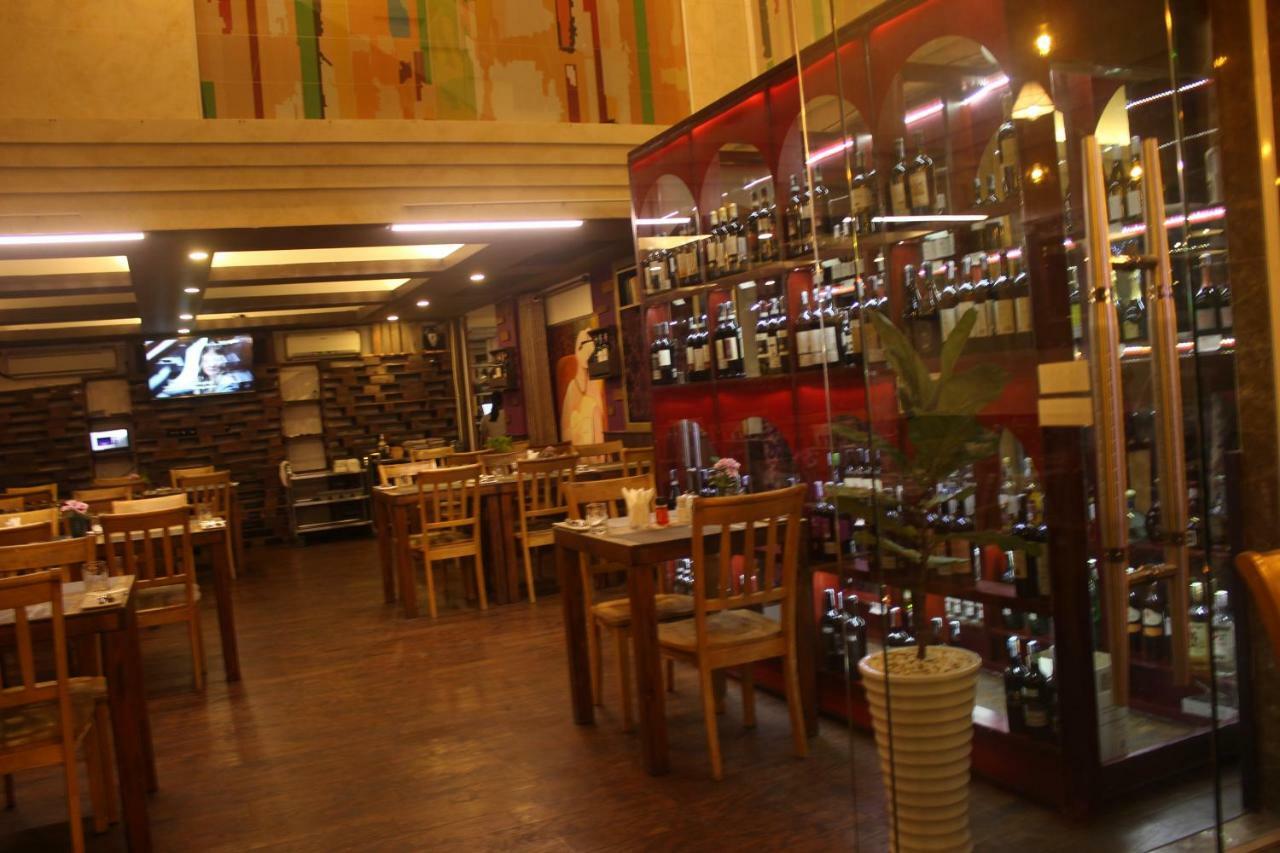 Crown Diamond Hotel - Phu My Hung District 7 Hô Chi Minh-Ville Extérieur photo